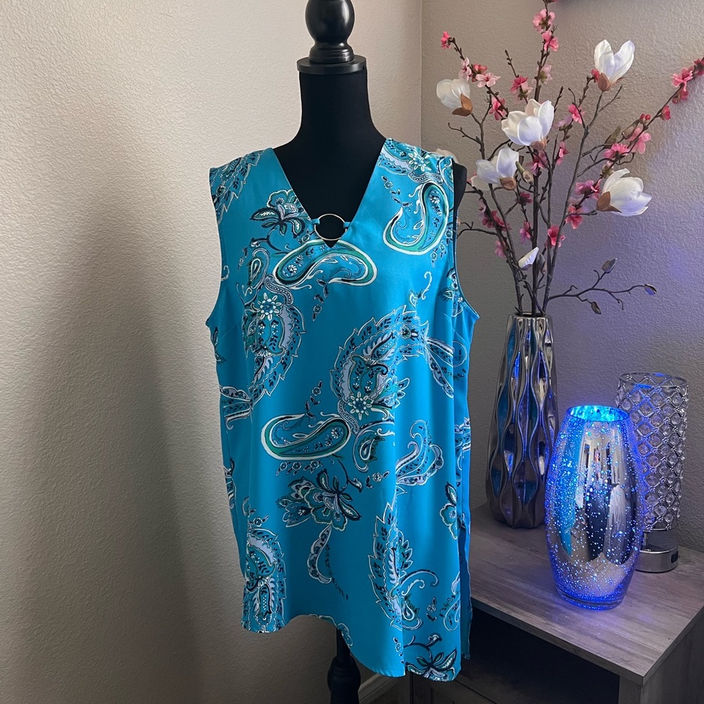 Dana Buchman Asymmetrical Sleeveless-Paisley Print Top. Size L